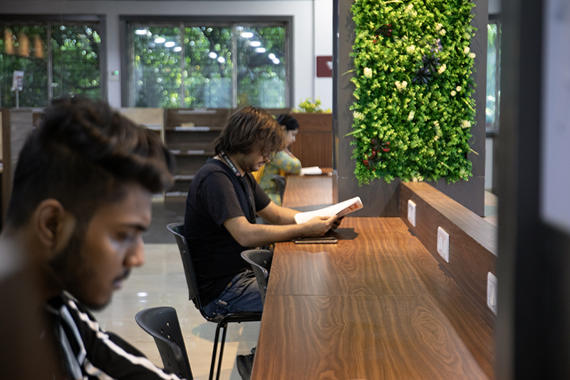 THK Jain College LIbrary